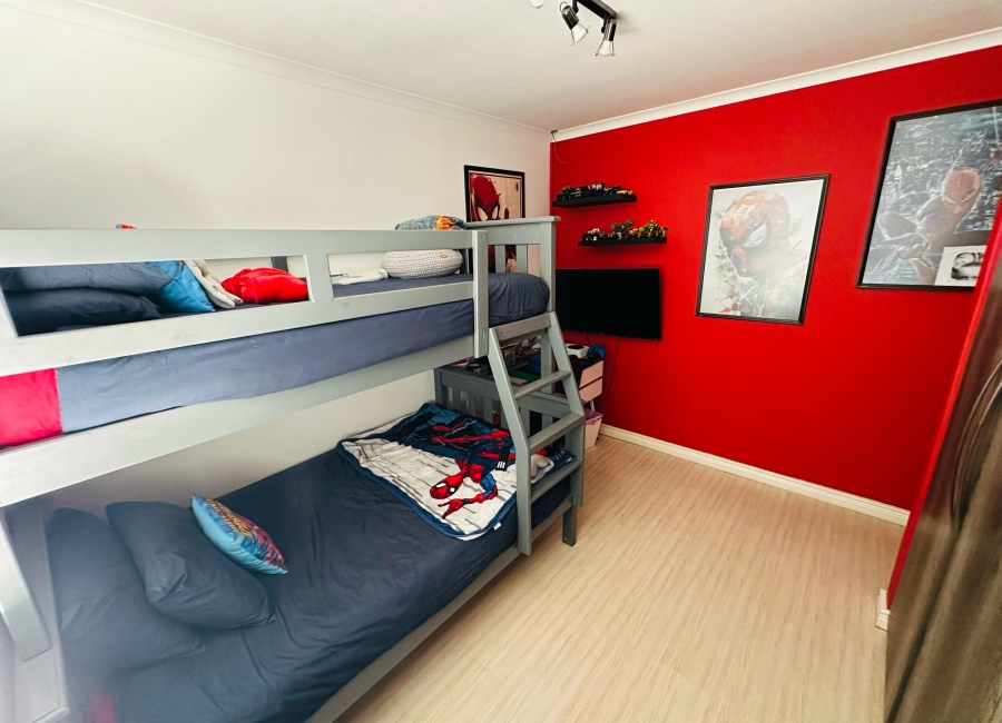 3 Bedroom Property for Sale in Sonstraal Heights Western Cape